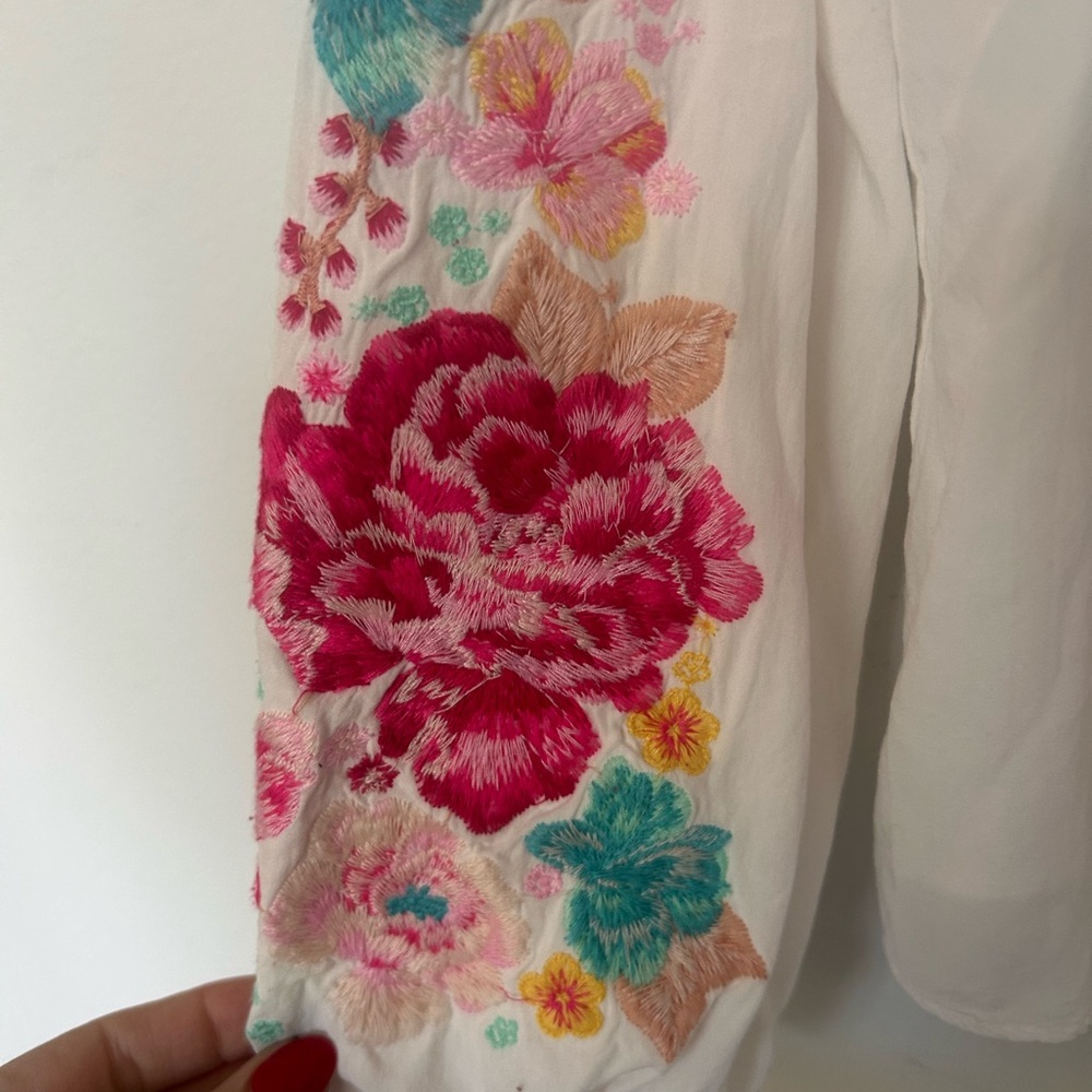 Savanna Jane Embroidered Boho Peasant Top Medium White Floral Sleeves - Picture 4 of 6